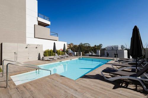 Marbella Lake Luxe Duplex Penthouse Scenic Views