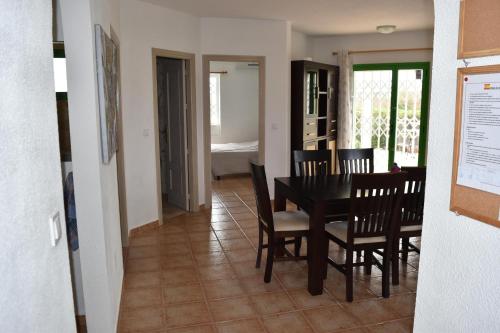 Χώρος καθιστικού στο Les Cactus Remarkable 7 bed Villa - private pool