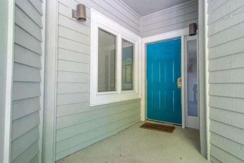 Φωτογραφία από το άλμπουμ του Tidewater- Teal lake #2521 σε North Myrtle Beach