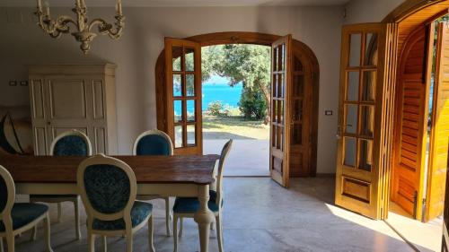 Paesaggio naturale nelle vicinanze della villa