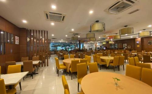 Restaurace v ubytování MySuite Studio Apartment Melaka Waterpark Resort Free Tickets