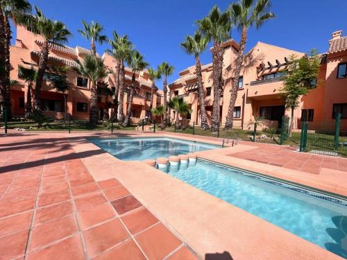 Modern 2 Bedroom Beachside Apartment NR72