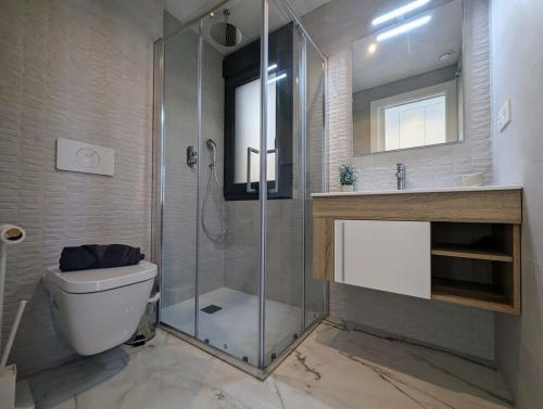 Ванна кімната в Tropical Two Bedroom Apt in Villamartin VM35