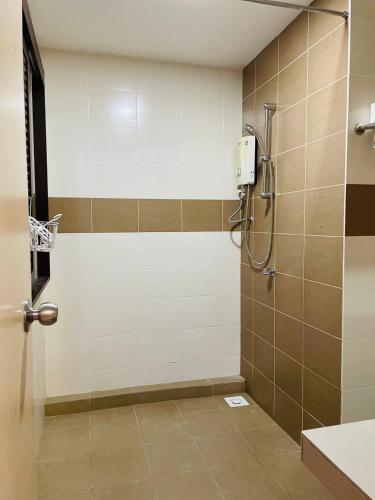 Koupelna v ubytování MySuite Studio Apartment Melaka Waterpark Resort Free Tickets