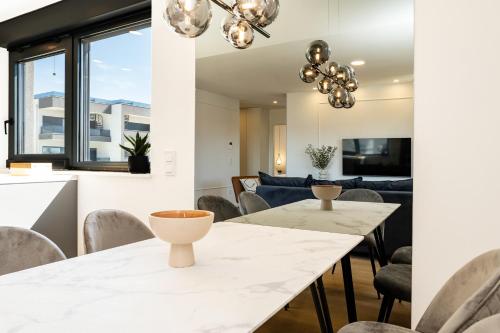 K Luxury apartment few min walk from the beach