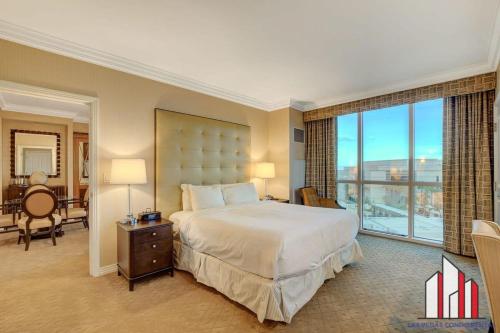 MGM Signature-05-602 1Br 2Ba Balcony Suite
