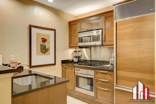 MGM Signature-05-602 1Br 2Ba Balcony Suite