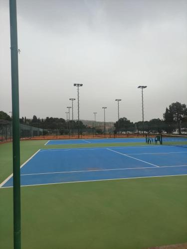 Tenis a/nebo squash v ubytování Adria nebo okolí
