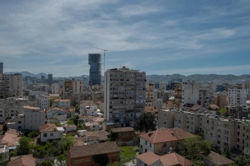 Γενική άποψη της πόλης Τίρανα ή θέα της πόλης από  αυτός ο ξενώνας