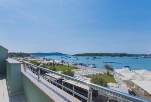 Apartments Riva Medulin