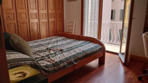 B042-Functional apartment with balcony Suquet Cannes