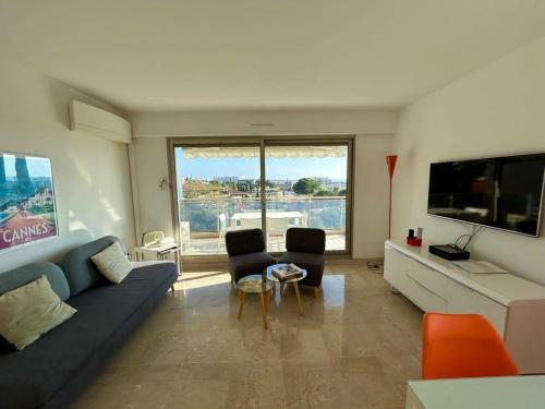 A013-Apt vue mer avec piscine et terrasse