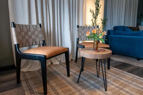 Χώρος καθιστικού στο Townsend River Breeze Inn