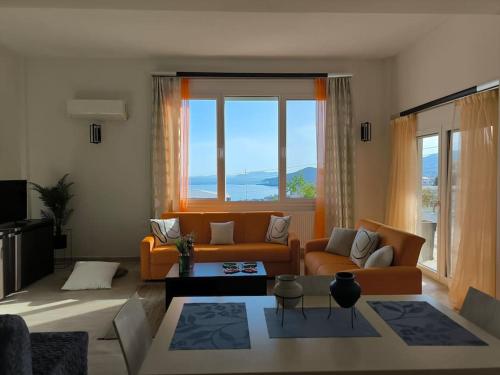 Colourful Apartment ! View ! Free Parking
