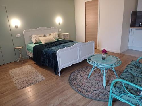 un petit studio moderne et conviviale