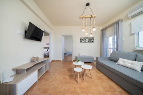 Μια τηλεόραση ή/και κέντρο ψυχαγωγίας στο Poline Apartment