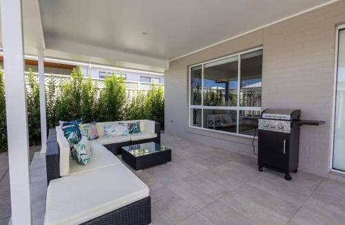 Balkoni atau teres di Luxury on Lesmurdie - Close to Zoo & Golf Club