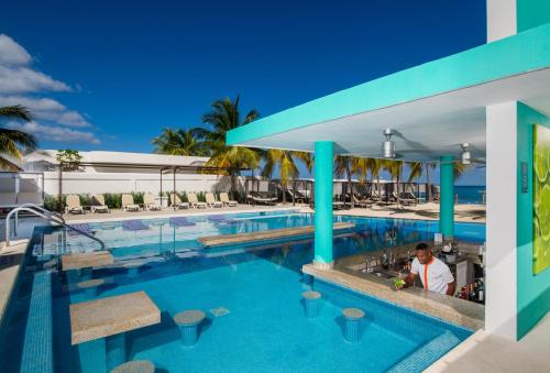 a rendering of the pool at the resort at Riu Palace Jamaica - Adults Only - All Inclusive in Montego Bay