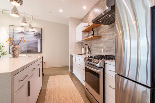 Una cocina o cocineta en Horizon by Yosemite