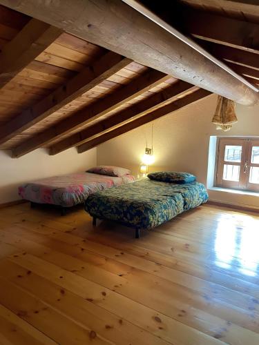 Ruang duduk di The Climber's House
