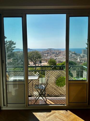Charmant T2 - vue imprenable sur Marseille