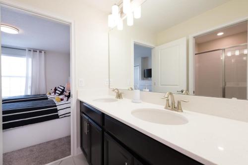 Private Pool, Modern Elegance, Ideal Locale photo 4