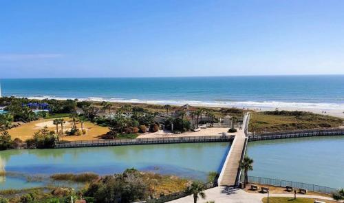 Oceanfront Condo Huge Pools Top Rated Ocean Creek Resort photo 12