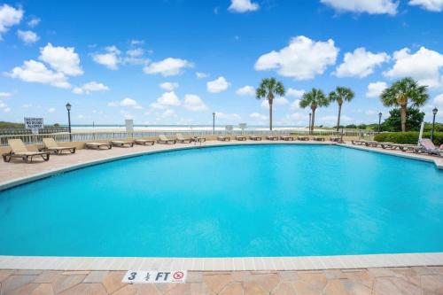Oceanfront Condo Huge Pools Top Rated Ocean Creek Resort photo 32