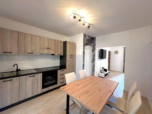 Kuchyňa alebo kuchynka v ubytovaní Apartment Darka