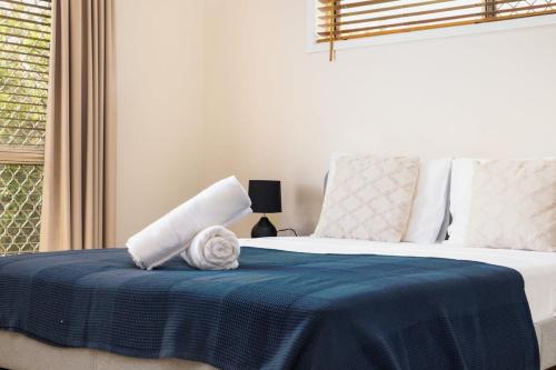 Katil atau katil-katil dalam bilik di Spacious 3-BR Haven Prime Location Shopping Centre
