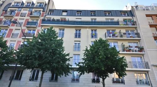 The Unforgetable at Canal de l'Ourcq