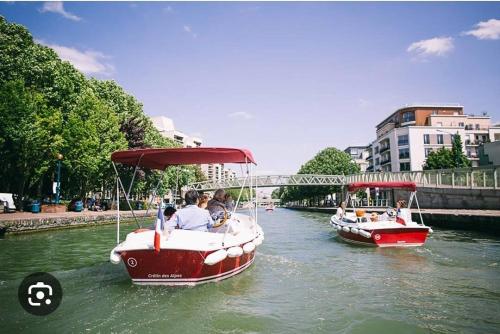 The Unforgetable at Canal de l'Ourcq