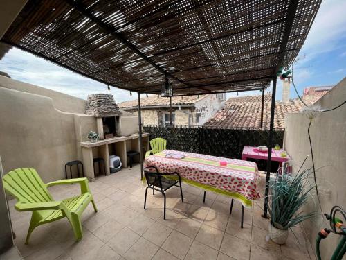 Photo de la galerie de l'établissement Maison de village, à Caumont-sur-Durance