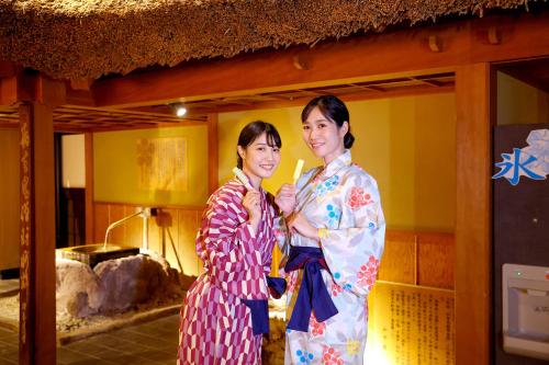 Huéspedes de Ooedo Onsen Monogatari Premium Yamashitaya