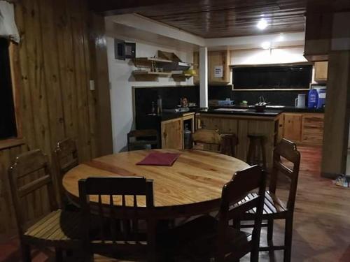 Η κουζίνα ή μικρή κουζίνα στο Norman's House