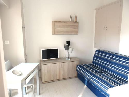 Studio cabine rénové 4 pers. avec piscine, parking privé, proche mer et village naturiste - FR-1-607-193