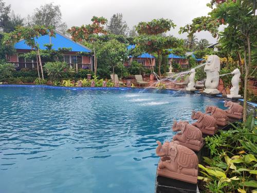 Kolam renang di atau dekat dengan Mayfair On Sea, Morjim Beach, Goa
