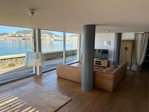 Photo de la galerie de l'établissement Corse Azur, à Ajaccio