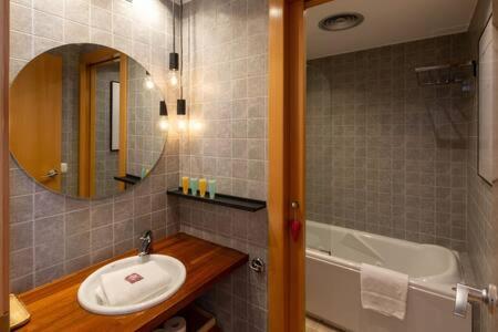 Koupelna v ubytování Apartament l'Osset