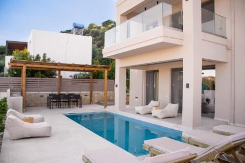 Kolam renang di atau dekat dengan Armour Eclectic Villa