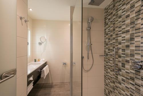 Um banheiro em Hilton Garden Inn Frankfurt City Centre