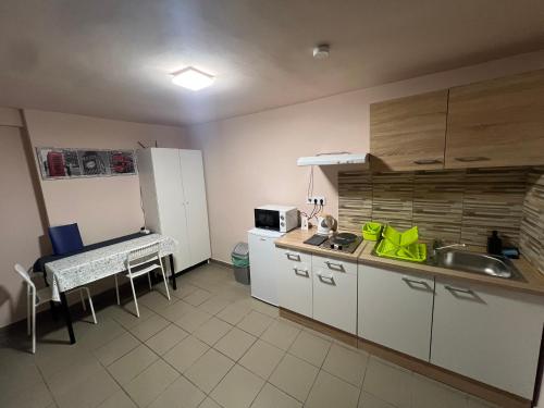 Budapest N49 Apartment 1081 Budapest, 49 Népszínház utca kép - 3