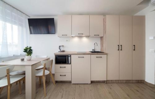Pamer Apartments Zagreb - Group-Friendly Studios for 4
