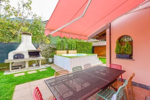 Gallery image of Bellagio holiday home private swimming pool in Valbrona