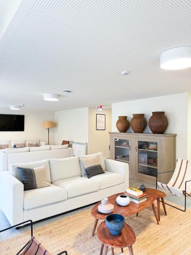 Standard Studio Foz Cool Living