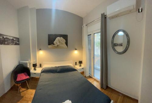 Cozy flat in Hilton, central Athens, 3' metro, VFM!