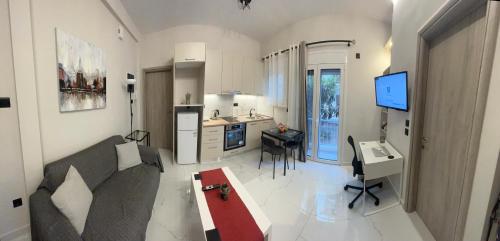 Cozy flat in Hilton, central Athens, 3' metro, VFM!
