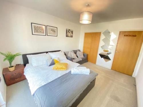 Katil atau katil-katil dalam bilik di One Bed Flat in Stratford London