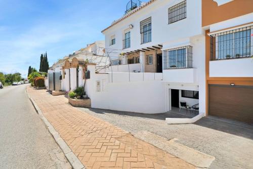 Moderno estudio con wifi en Marbella Este - VISTAMAR 16 ESTUDIO