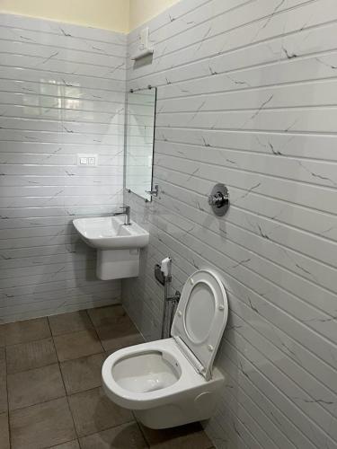 Ванна кімната в Panchatattva Homestay